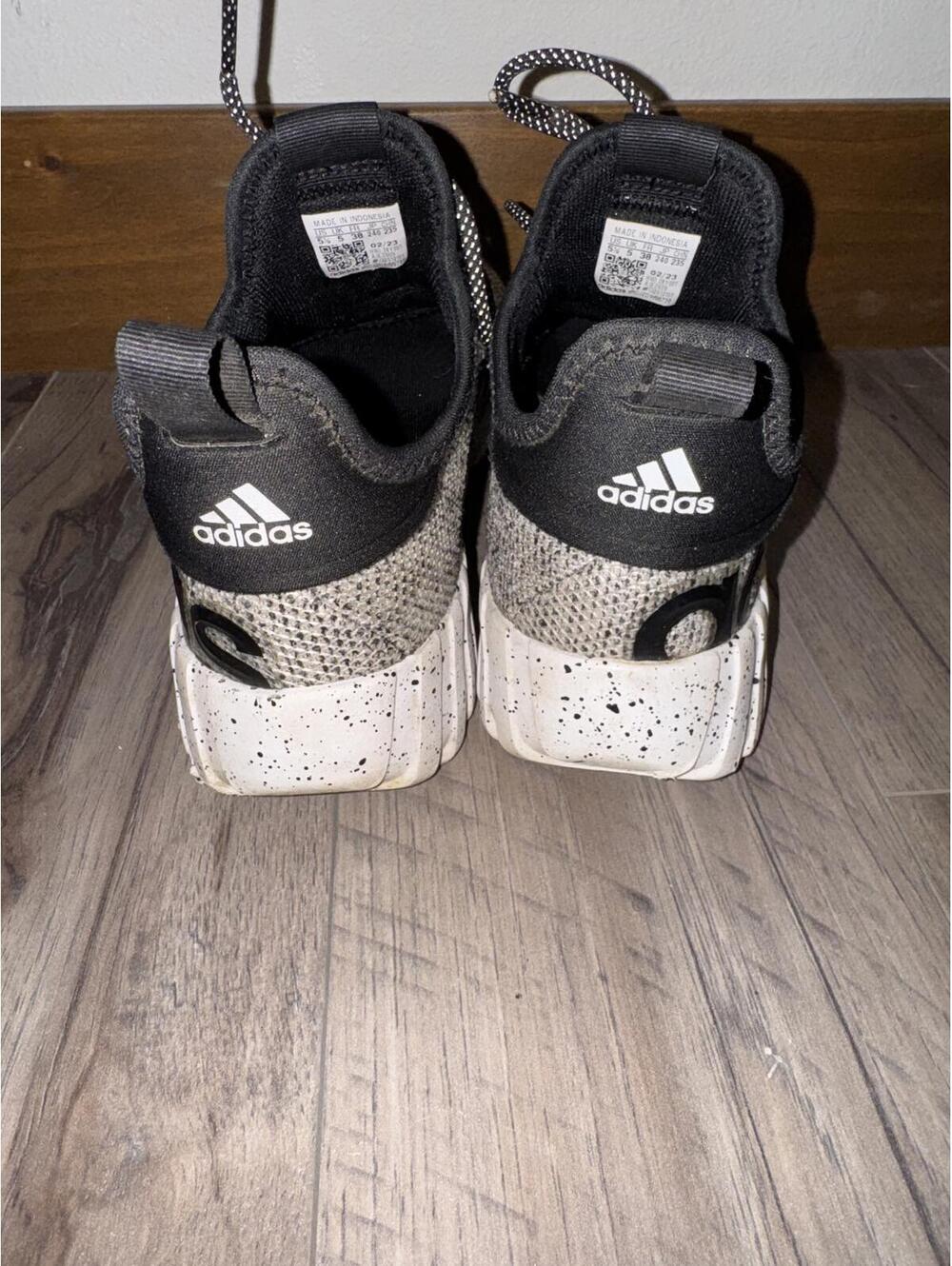 Adidas Black Kaptir 3.0 Youth Kids Size 5.5 Black White Shoes Sneakers - Picture 3 of 5